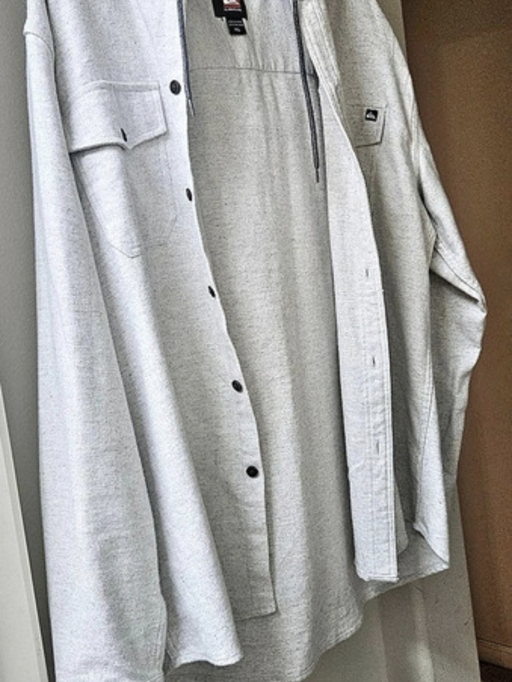 Quiksilver Men's Beige Hooded Button-Up Shirt XL Like New